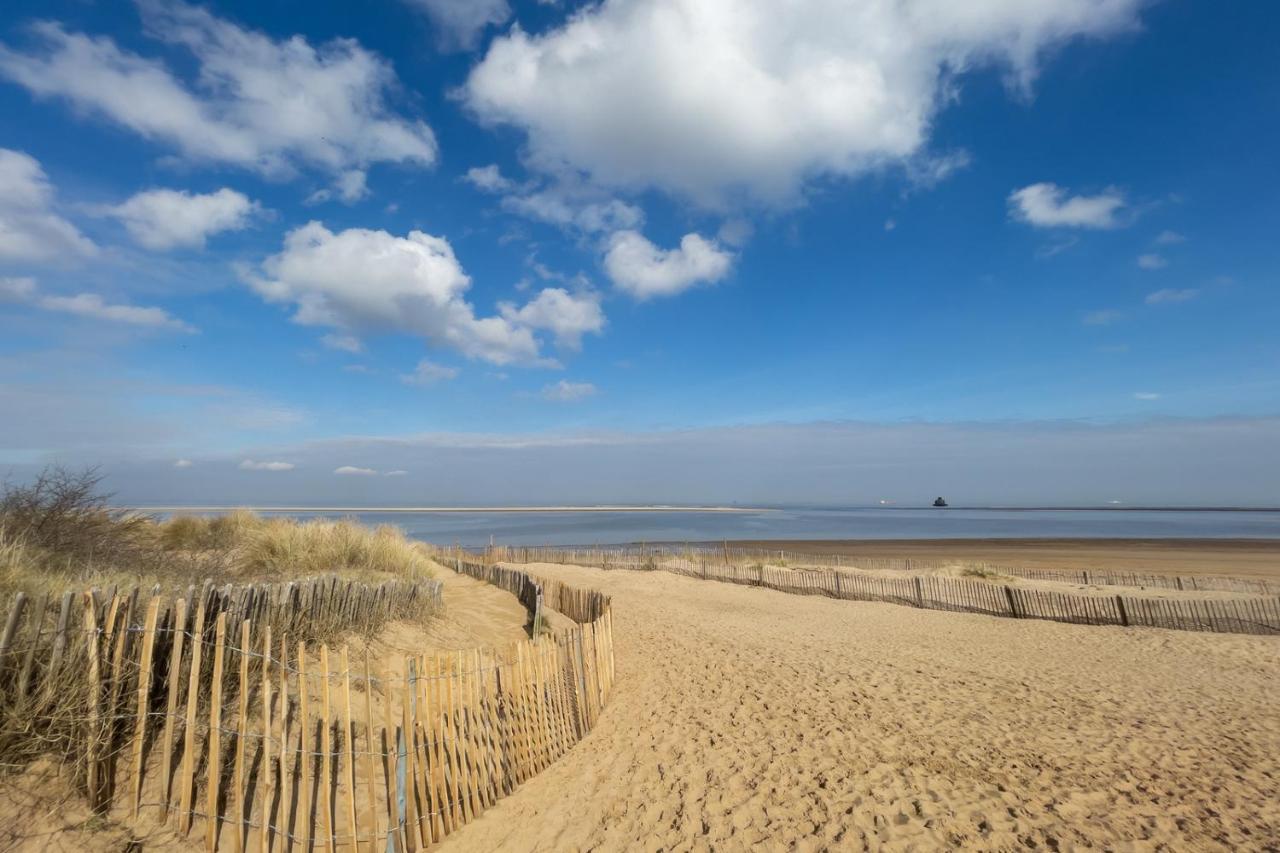 Den Of Joy Humberston Fitties Sleeps 6,Hot Tub,Log Burner Villa Cleethorpes Exterior photo